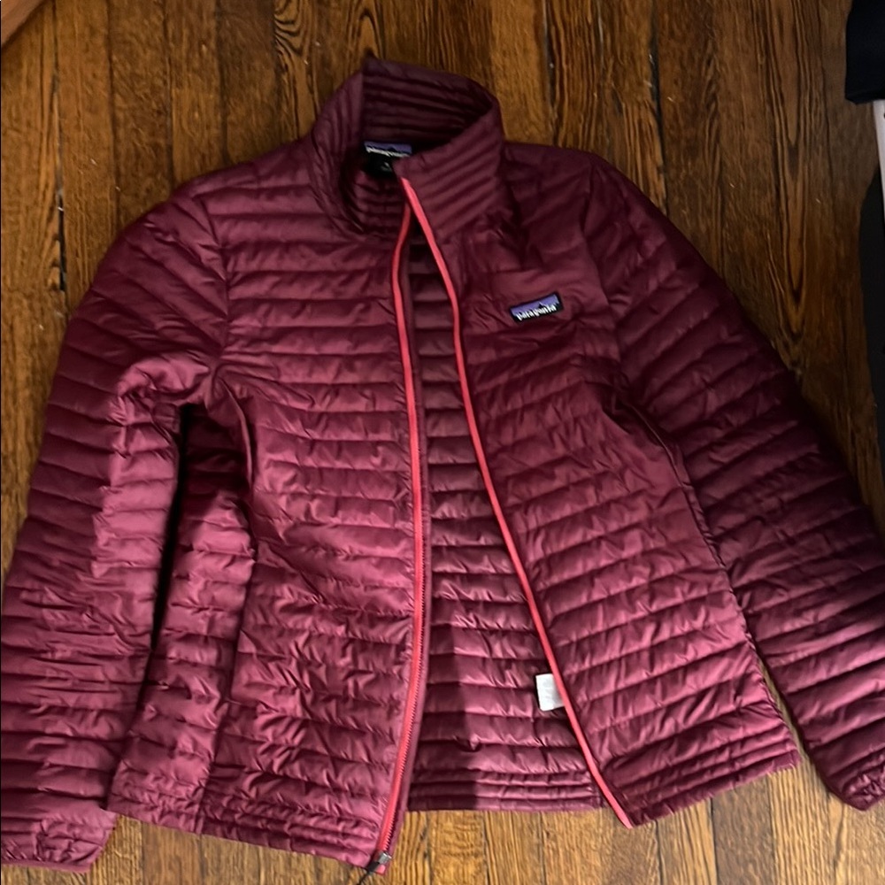 Patagonia Women's Maroon Puffer Jacket